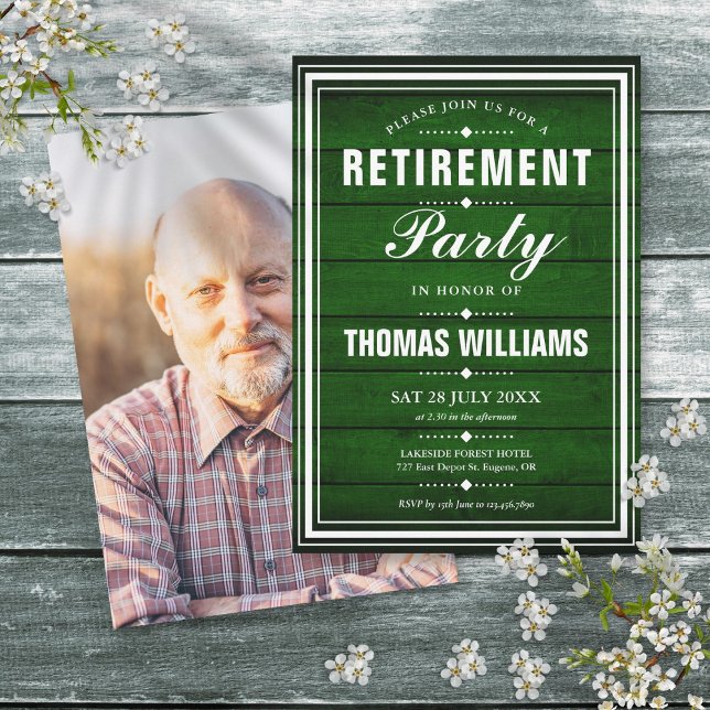 Convites Partido Rustic Green Wood Retirement (Rustic Green Wood Panels Photo Retirement Party Invitation)
