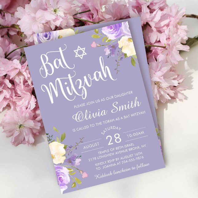 Convites Pastel Purple Floral White Script Bat Mitzvah (Criador carregado)
