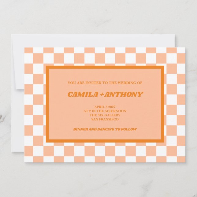 Convites Peach Fuzz Orange Checkered Gingham Patterno (Frente)