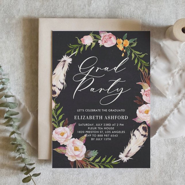 Convites Penas Boêmicas e Festa de formatura Floral (Customizable boho graduation invitation featuring watercolor flowers and feathers wreath.)