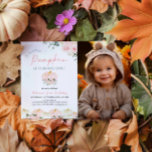 Convites Pequena Foto da Primeira Festa de aniversário de A<br><div class="desc">Convide seus convidados para uma celebração memorável com nossos **Pequenos Convites Fotográficos de Primeira Festa de aniversário da Pumpkin**. Estes convites, maravilhosamente elaborados, misturam um tema charmoso de abóbora com um toque pessoal, apresentando um espaço para incluir uma foto do seu pequeno. Adorados com cores respiratórias festivas e adoráveis designs...</div>