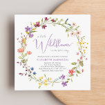 Convites Pequeno Chá de Namorada de Vidraça Selvagem<br><div class="desc">Um convite para chás elegante para uma menina que apresenta "um pouco de flor selvagem está a caminho" escrito numa mistura de tipografia moderna de cinzas moles e uma escrita roxa na moda, e uma coroa inspirada no livro de cores de água púrpura, rosa, pêssego e flor silvestre amarela. Personalize...</div>