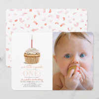 Pequeno Cupcake borrifa primeiro aniversario de fo
