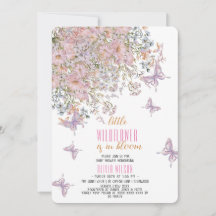 Pequeno flor silvestre está em chá de fraldas flor