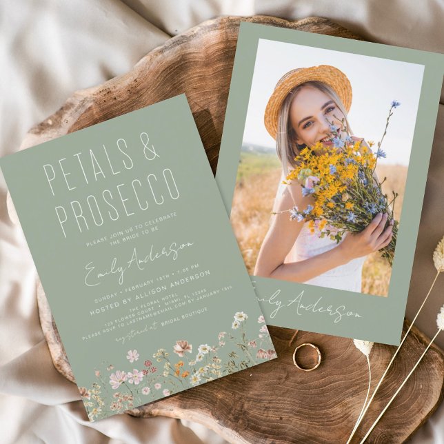 Convites Petals & Prosecco Sage Green Wildflower Photo (Criador carregado)