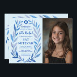 Convites PHOTO QR Bat Mitzvah, PERSONALIZADO A Cores Aquáti<br><div class="desc">Cartão perfeito para anunciar um morcego mitzvah, bar mitzvah ou outra celebração judaica! A mão desenhou uma delicada arte de trama de folha para você! TOTALMENTE PERSONALIZÁVEL! Clique em "Personalizar" acima para editar o texto, adicionar sua foto e adicionar seu link ao código QR. Clique em "editar usando a ferramenta...</div>