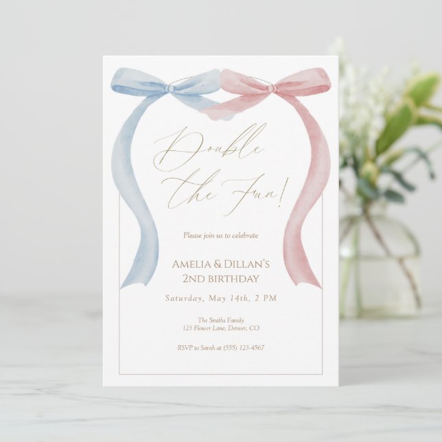 Convites Pink blue bow Twin Birthday Invitation (Em pé/Frente)