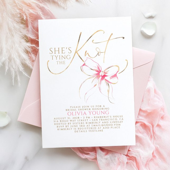 Convites Pink Bow Elegant Modern Minimalist Bridal Shower (She's Tying The Knot Bridal Shower Invitation with Pink Bow)