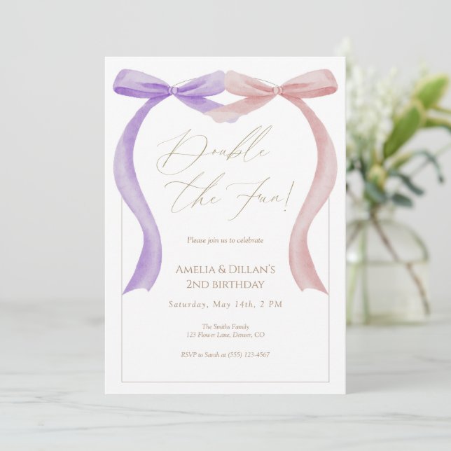 Convites Pink purple bow Twin Birthday Invitation (Em pé/Frente)