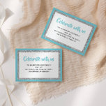 Convites Placa de detalhes azul e prata do Bat Mitzvah<br><div class="desc">Esta placa de inserção de tendência apresenta letras em negrito na parte frontal com um aspecto em camadas em cintilação prateada e branca,  e uma parte traseira sólida colorida. Adicione seu texto usando o formulário modelo. Altere a fonte,  o layout e as cores usando a Ferramenta Design.</div>