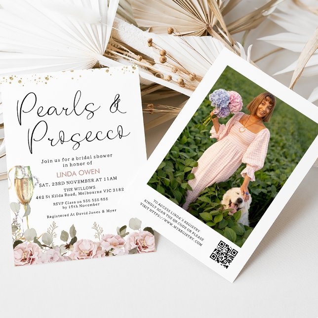 Convites Placas Florais Blush Prosecco Código QR Chá de pan (Boho blush floral pearls and prosecco bridal shower invitation with glass, pearls and QR code. )