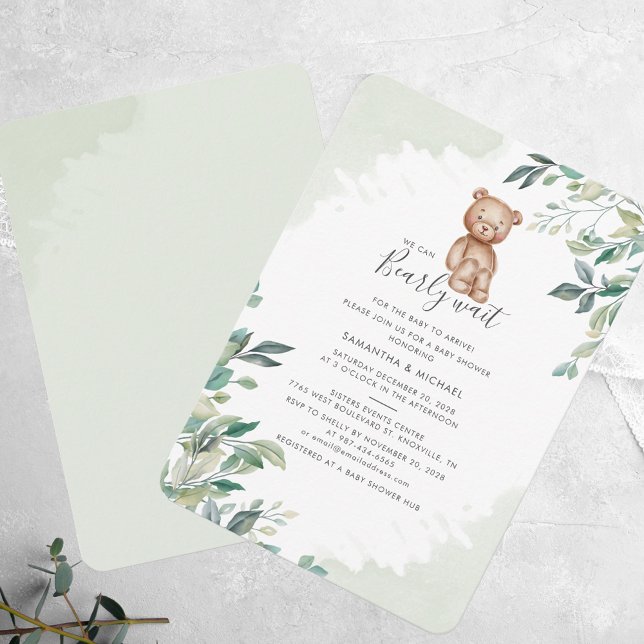 Convites Podemos Esperar O Chá de fraldas Moderno Eucalyptu (We Can Bearly Wait Bear Eucalyptus Script Baby Shower Invitation)