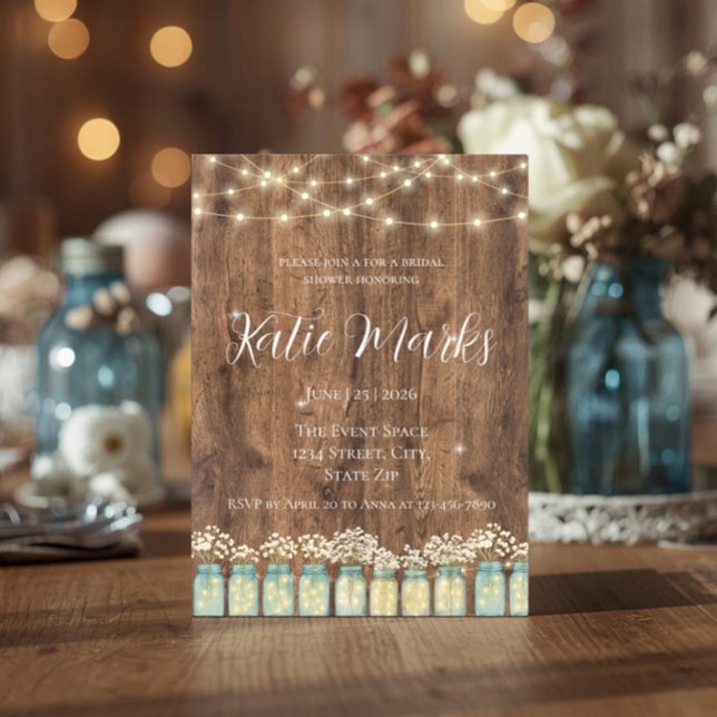 Convites Pote de Pedra e Luzes de Fadas para Chá de Noiva R (Rustic bridal shower invitation mockup with blue mason jars and fairy lights)