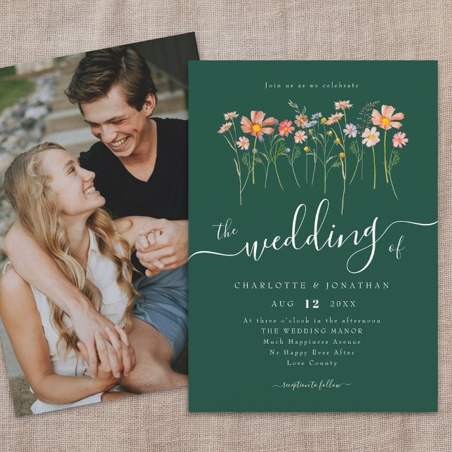 Convites Prado de Flores Silvestres Elegante Rótulo Fotográ (Wildflower meadow fall florals photo dark green wedding invitation Whimsical boho script watercolor)