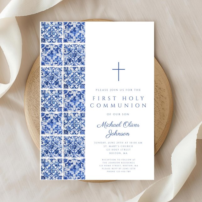 Convites Primeira Comunhão de Azulejos Azuis do Mediterrâne (Mediterranean Blue Tiles Boy First Communion Invitation)