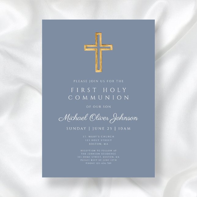 Convites Primeira Comunhão de Menino Religioso Azul Moderno (Modern Dusty Blue Religious Boy First Communion Invitation)