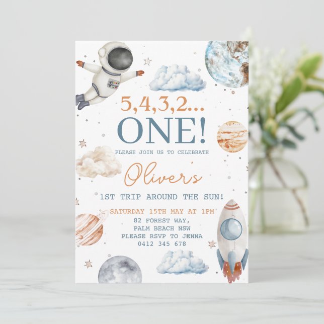 Convites Primeira viagem em torno do primeiro aniversario e (Em pé/Frente)