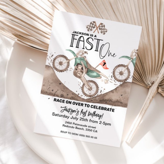 Convites Primeiro aniversario de bicicleta de uma saia verd (Fast One green dirt bike birthday invitation, 1st birthday invitation)