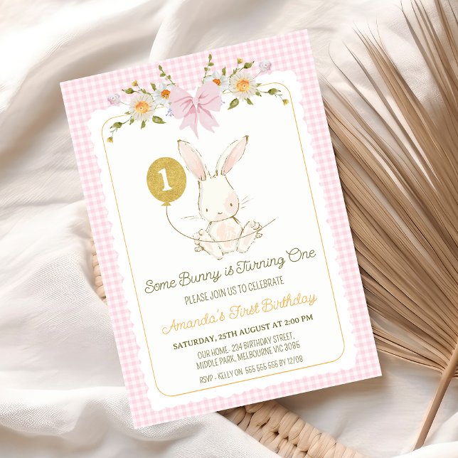 Convites Primeiro aniversario de coelho branco-rosa-vivo do (Some Bunny 1st Birthday Invitation Wildflowers Bow, Bunny Themed Birthday Invitation for Girl)