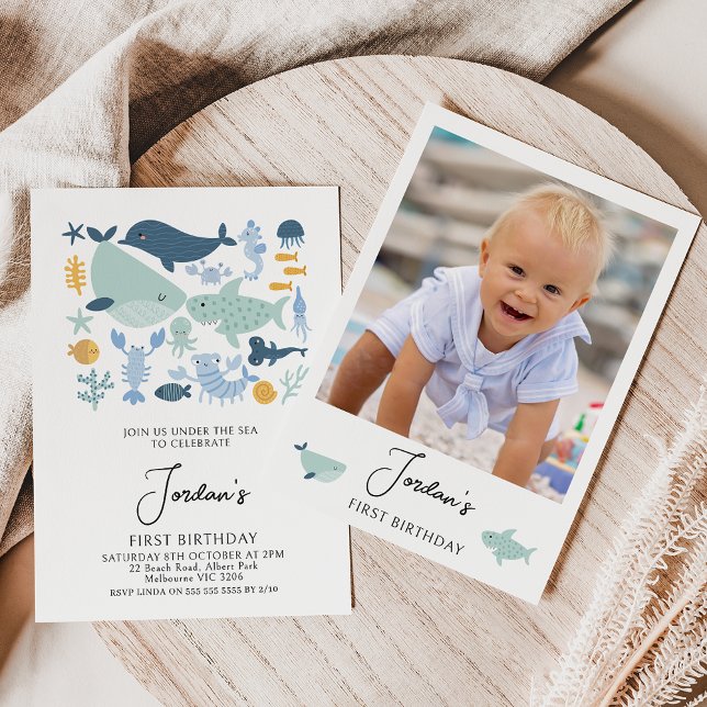 Convites Primeiro aniversario de Criaturas do Mar de Fotos  (Modern sea creature or oneder the sea first birthday invitation for boy featuring a photo on back.)