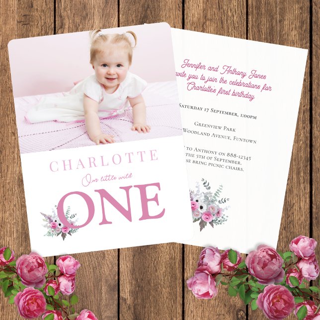 Convites Primeiro aniversario de UM Selvagem Rosa (Pink Wild ONE 1st birthday Invitation with watercolor flowers and custom photo of the baby)