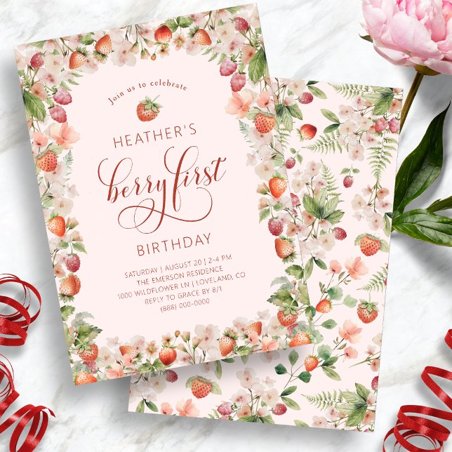 Convites Primeiro Aniversário do Berry Rosa (Elegant Pink Berry First Birthday Invitations with Strawberry by Painted Paperie
)