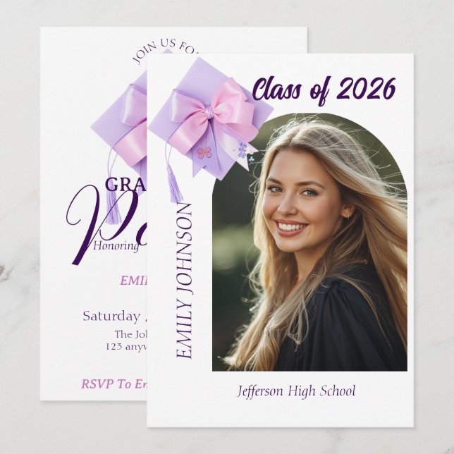 Convites Purple Cap Photo Graduation Party Invitation (Frente/Verso)