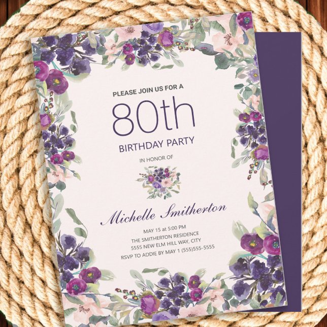 Convites Púrpura Cor de Água Floral 80 Aniversário (Rustic purple and pink watercolor floral 80th birthday party invitation for women.)
