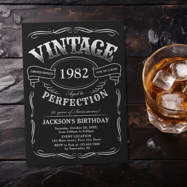 Convites Qualquer Whiskey Vintage de Idade Pensava Aniversá (Any Age Vintage Whiskey Themed Birthday Invitation)