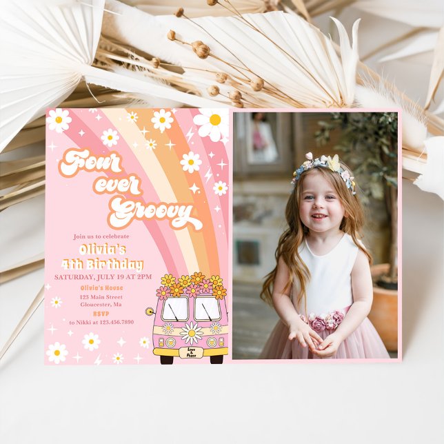 Convites Quatro Vezes Groovy Retro Rainbow 4º aniversário F (Criador carregado)