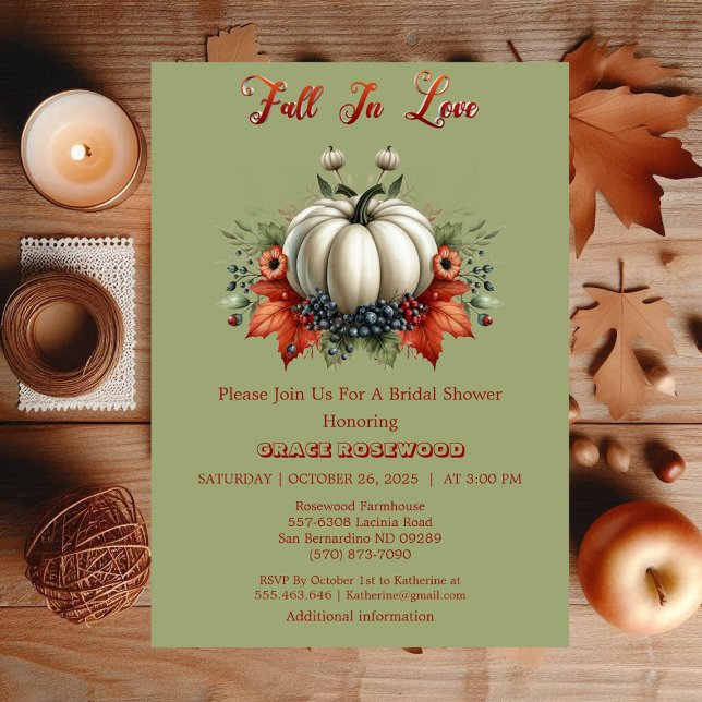 Convites Queda do Chá de panela Verde da Floresta Pumpkins  (Fall In Love Pumpkins Forest Green Bridal Shower Invitation)
