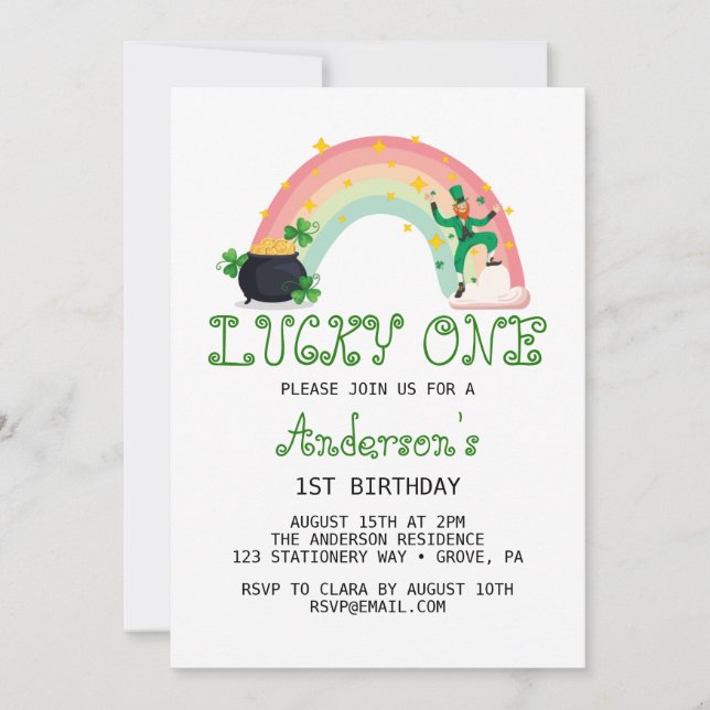 Convites Rainbow & Green Clover Lucky One First Birday (Frente)
