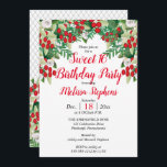 Convites Red Berries | Rosa Floral Sweet 16 Festa de aniver<br><div class="desc">Cores notoriamente brilhantes de bagas ocas vermelhas e verde com rosas brancas em cima de um palheiro floral de jardim branco Doce 16 originalmente ilustrada e desenhada por Designs Holiday Hearts (direitos reservados). A frente se acentua com o texto vermelho da ocasião, o nome da honra e como pano de...</div>