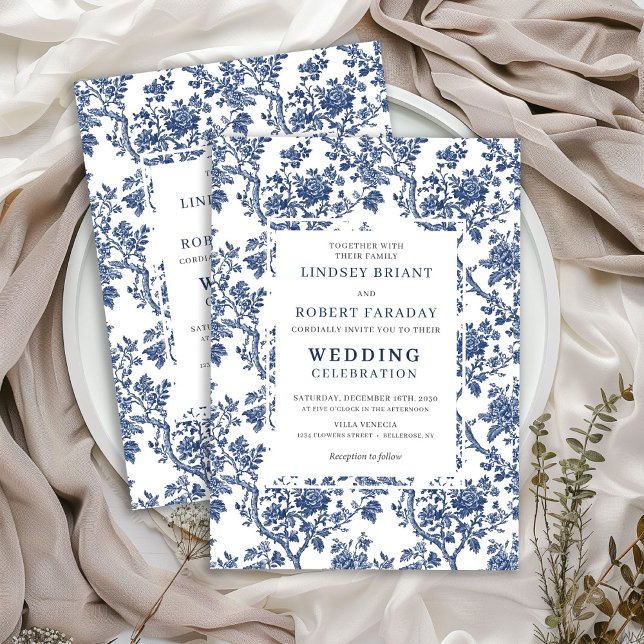 Convites Refined Blue Floral Toile Classic Wedding Invite (Refined Blue Floral Toile Classic Wedding Invitation)