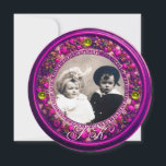 CONVITES RENASCIMENTO FLORENTINO FLORAL, FRUTAS ROSAS MONOG<br><div class="desc">Arte refinada, clássica e vibrante da Renascença, obra-prima da Bottega della Robbia (Florença - Itália). Modelo de convite de foto circular/refinado em tons de dourado, amarelo, preto, roxo, rosa, fúcsia e violeta com pedras de topázio amarelo brilhante em 3D, facilmente personalizável com seu texto e iniciais. Design artístico e sofisticado,...</div>