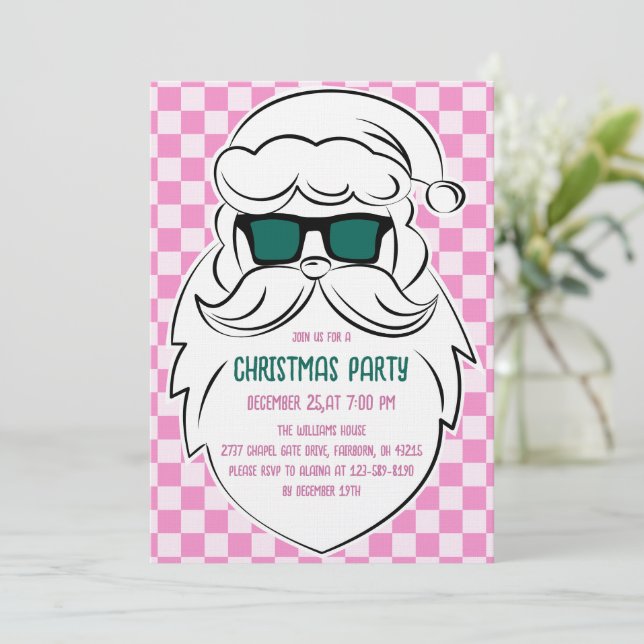 Convites Retro Groovy Pink Checkered Santa Claus Christmas  (Em pé/Frente)