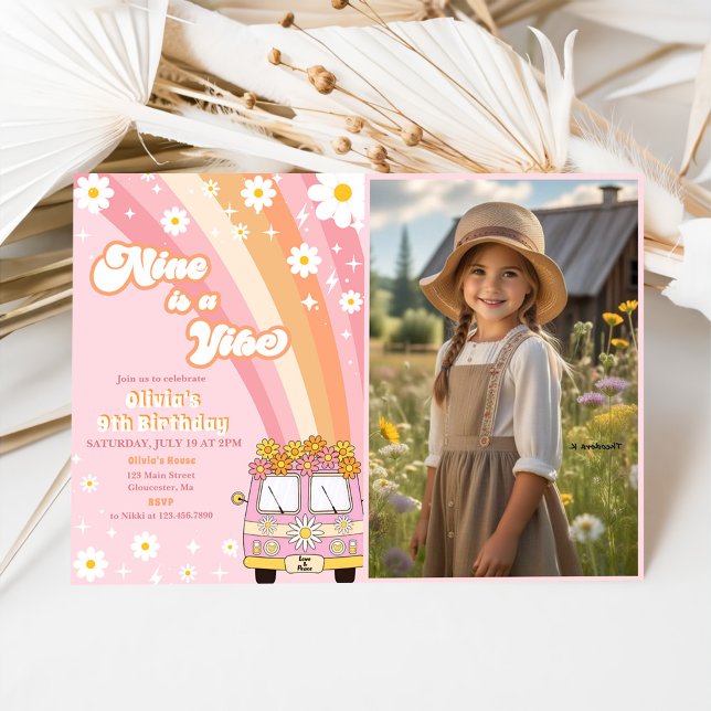 Convites Retro Rainbow Nine é um Vibe Groovy 9º aniversário (Criador carregado)