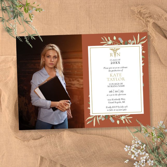 Convites RN Graduação de Enfermagem Terracotta Foliage Foto (RN Nursing Graduation Terracotta Foliage Photo Inv Invitation)