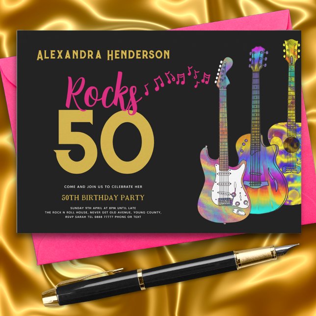 Convites Rock and Roll 50th Festa de aniversário rosa Doura (Rock and roll 50th birthday party black pink and gold invitation with colorful guitars music theme)
