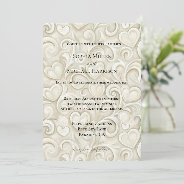 Convites Romantic Cream Hearts Swirls Wedding (Em pé/Frente)
