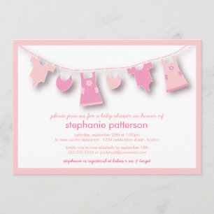 Convites Roupas de bebê bonitas na fila para Chá de fraldas