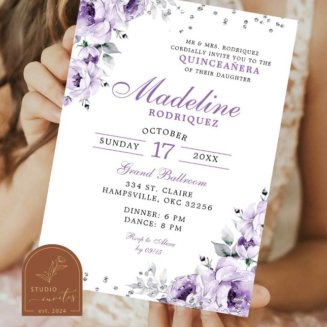 Convites Roxo Lilás Prata Floral Quinceanera (Criador carregado)