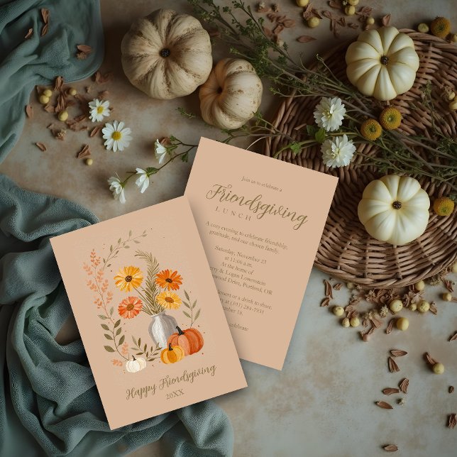 Convites Rustic Folk Art Vase Flowers Pumpkin Friendsgiving (Rustic Folk Art Vase of Flowers and Pumpkins Friendsgiving Party Invitation Cards. )