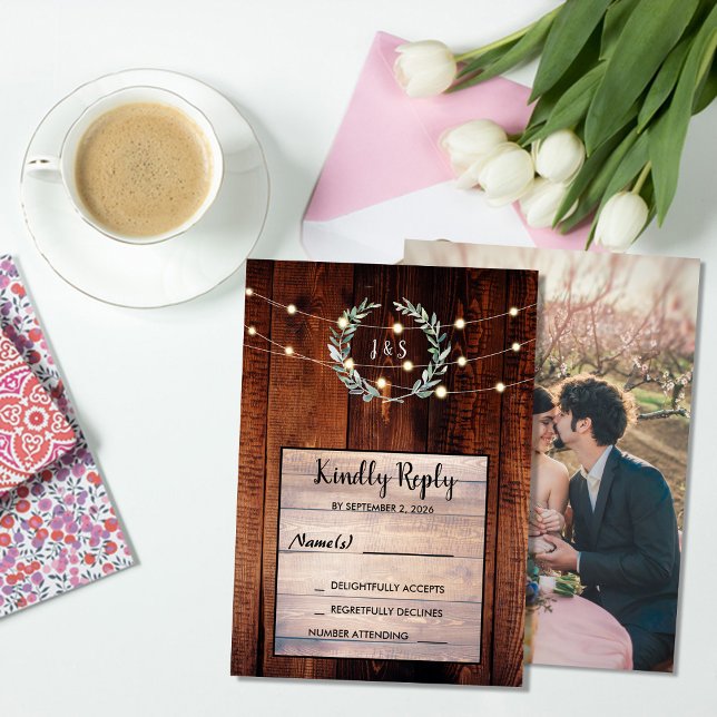 Convites Rustic leaves wood string lights Wedding RSVP  (Rustic leaves wood string lights Wedding RSVP Invitation. You can add your own photo and text,)