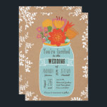 Convites Rustic Mason Jar com Flores no Papel de Artesanato<br><div class="desc">Esta coleção de convites para o casamento apresenta um frasco de pedreiro desenhado pela mão rústica cheio de flores num fundo de papel de artesanato. Uma borda de folha adiciona um sentimento externo, fazer perfeito para primavera e casamentos de verão. A cor de fundo pode ser personalizada para se adequar...</div>