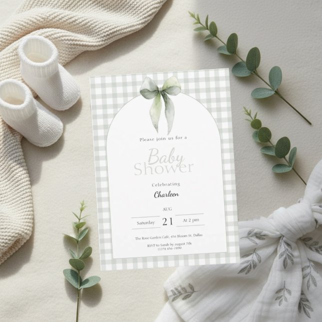 Convites Sage Green Gingham Baby Shower Invitation (Baby shower invitation on soft beige blanket with eucalyptus, booties and muslin cloth)