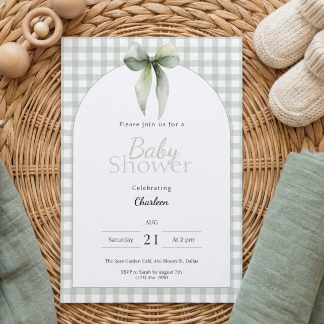 Convites Sage Green Gingham Baby Shower Invitation (Gingham sage green baby shower invitation with bow detail on cozy neutral flatlay)