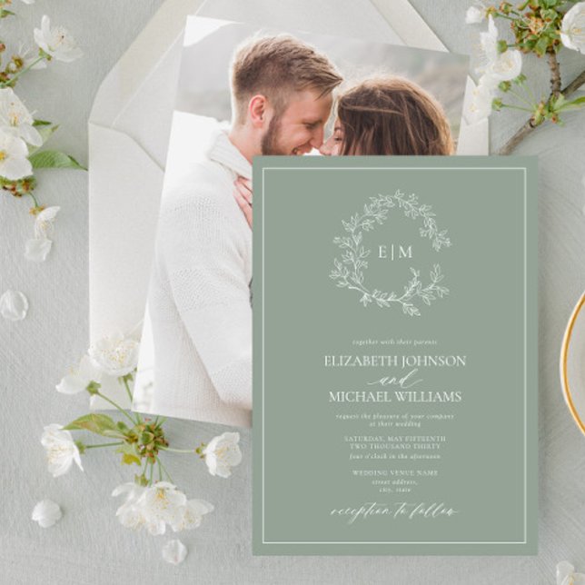Convites Sage Green Leafy Crest Monograma Foto Casamento (Criador carregado)