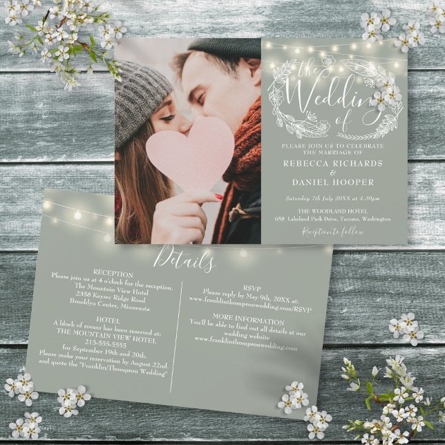 Convites Sage Green String Lights Foto De Todos Em Um Casam (Sage Green String Lights Photo All In One Wedding Invitation)