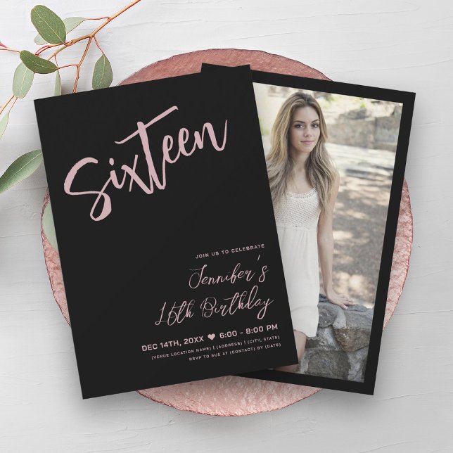 Convites Script 16 Simples e Preto, Cor-de-rosa, Escamuflad (Simple Elegant Black Blush Pink Sweet 16 Script Invitation)